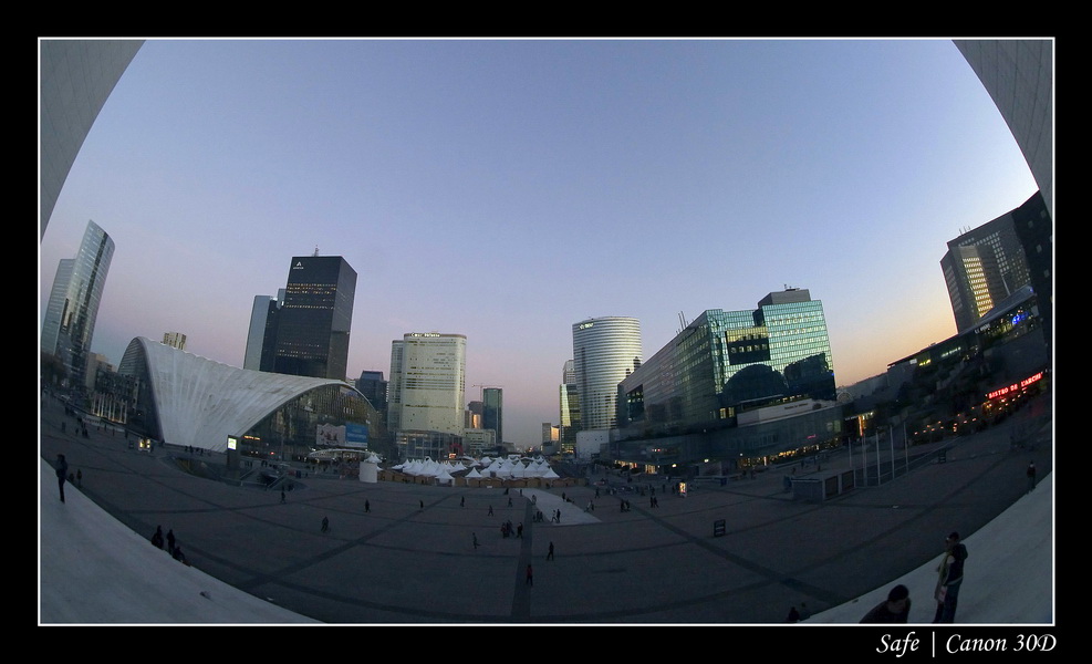 2007 - 11 - La defense - 16